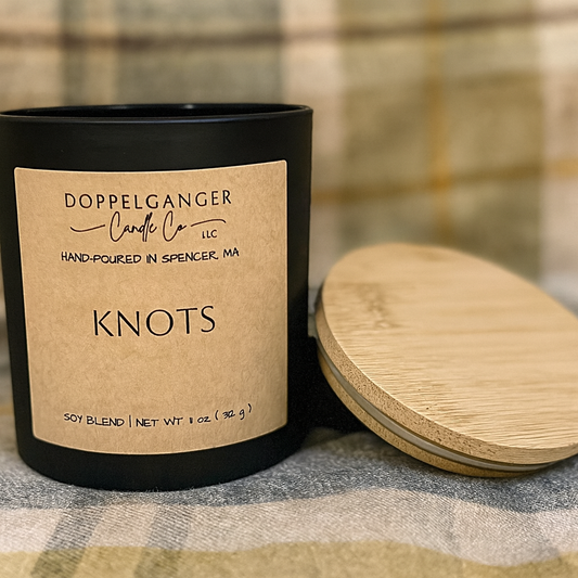 KNOTS Candle