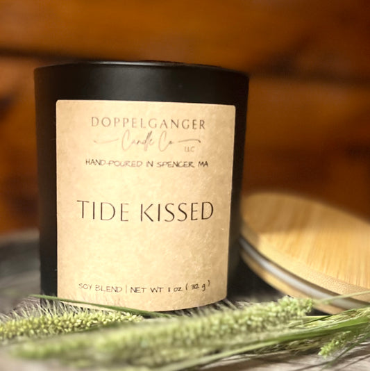 TIDE KISSED Candle
